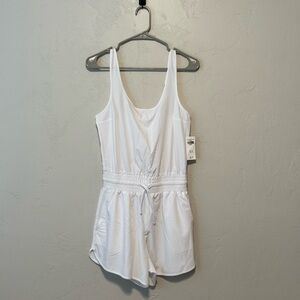 BNWT ✨ A&F Traveler Romper - XS TALL